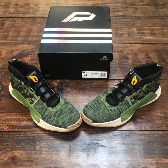 Adidas Dame 5 size 15.  Damian Lillard - Picture 2 of 4